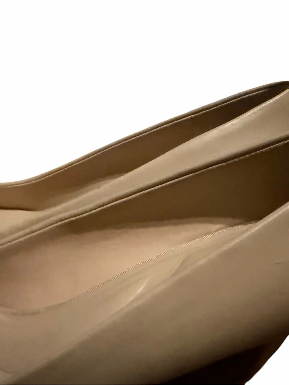 Dkny sleek pointed